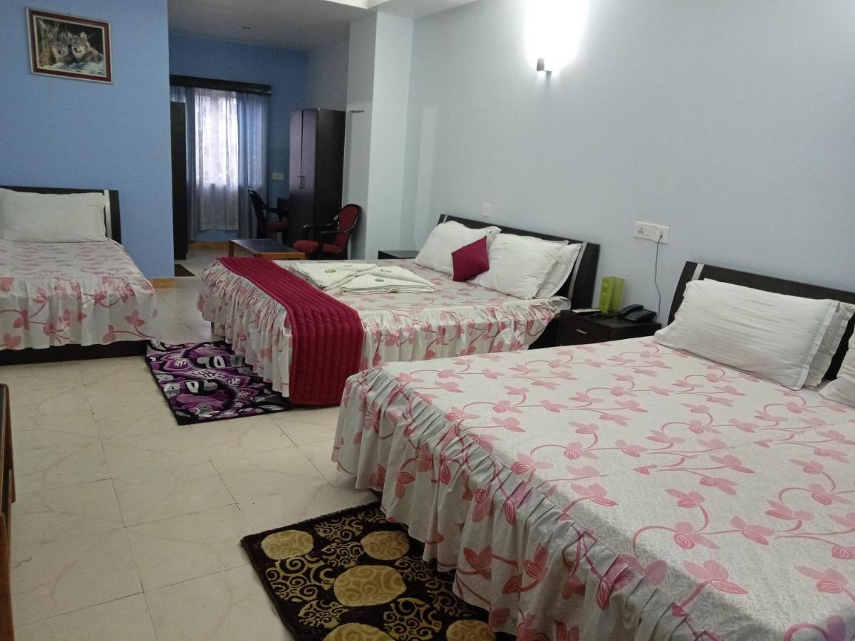 Hotel Barbareek Шиллонг Экстерьер фото